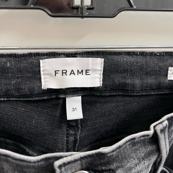 Frame Le Sylvie Raw Edge Jean in Rockstar - Picture 5 of 5